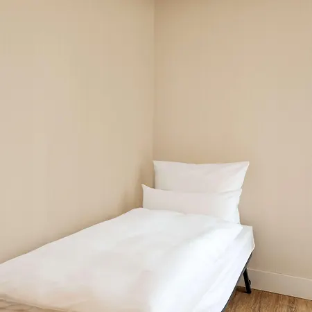 Nh Frankfurt Niederrad Hotel 4*