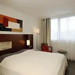 Nh Frankfurt Niederrad Hotel 4*