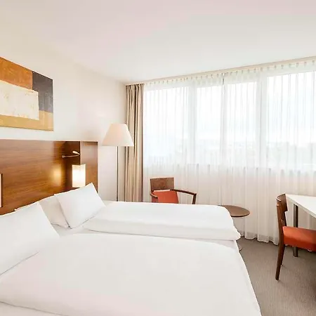 Nh Frankfurt Niederrad Hotel 4*