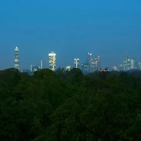 إن إتش نيدراد فندق فرانكفورت