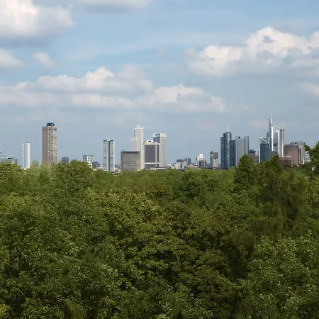 إن إتش نيدراد فندق فرانكفورت