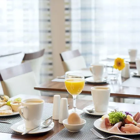 Hotel Nh Frankfurt Niederrad 4*