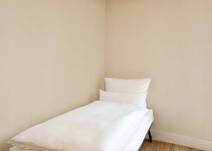 Nh Frankfurt Niederrad Hotel 4*